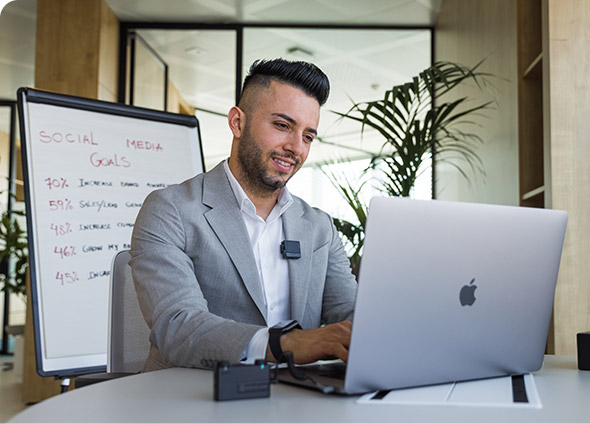 hollyland wireless mics